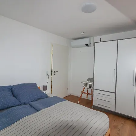 Apartment Kapellmeister Apartment: 4 Ac Bedrooms, Smart Tv & Big Sofa Magdeburg